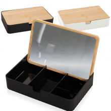 מראה וקופסת תכשיטים